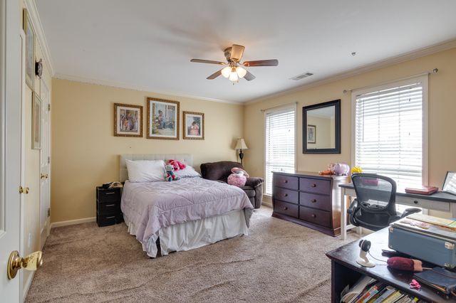 8794 OVERCUP OAKS DR, Memphis, TN 38018