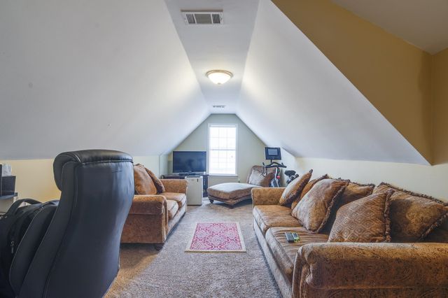 8794 OVERCUP OAKS DR, Memphis, TN 38018