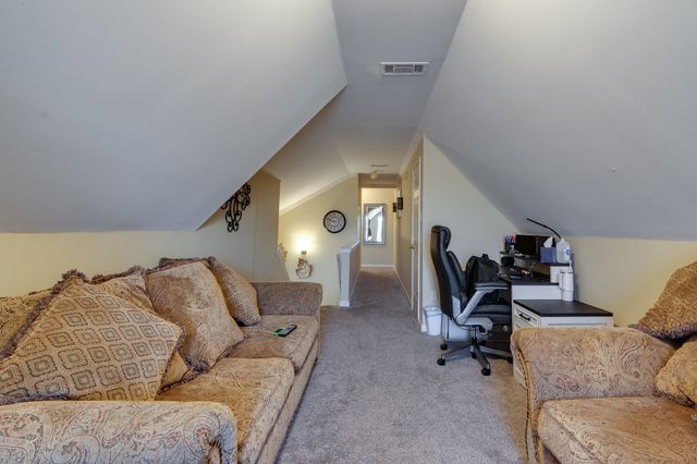 8794 OVERCUP OAKS DR, Memphis, TN 38018