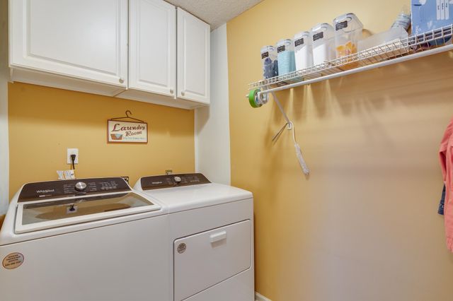 8794 OVERCUP OAKS DR, Memphis, TN 38018