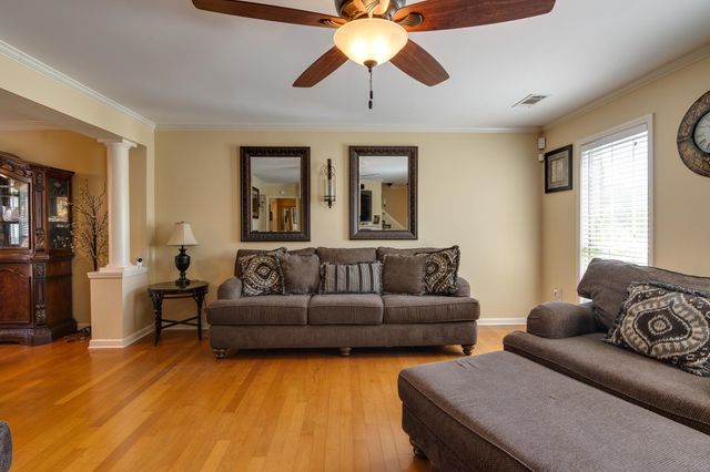 8794 OVERCUP OAKS DR, Memphis, TN 38018