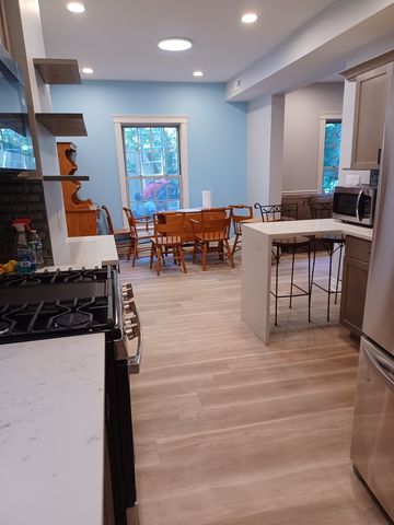 1455 W Highland Avenue, Chicago, IL 60660