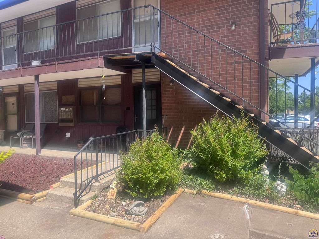 3031 SW Lydia Ave Apt 115, Topeka, KS 66614