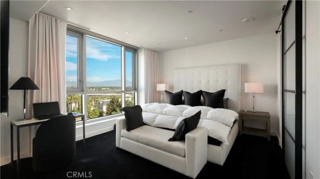 8085 Scholarship, Irvine, CA 92612