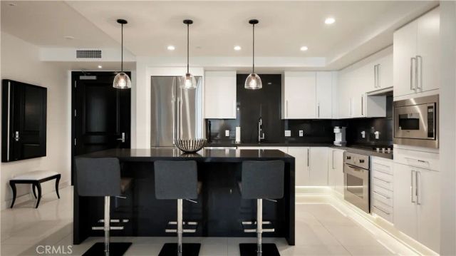 8085 Scholarship, Irvine, CA 92612