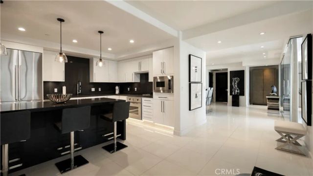 8085 Scholarship, Irvine, CA 92612