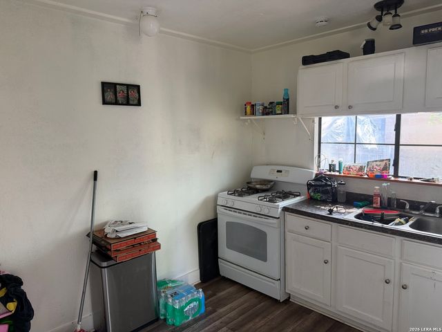 325 Sims, San Antonio, TX 78225