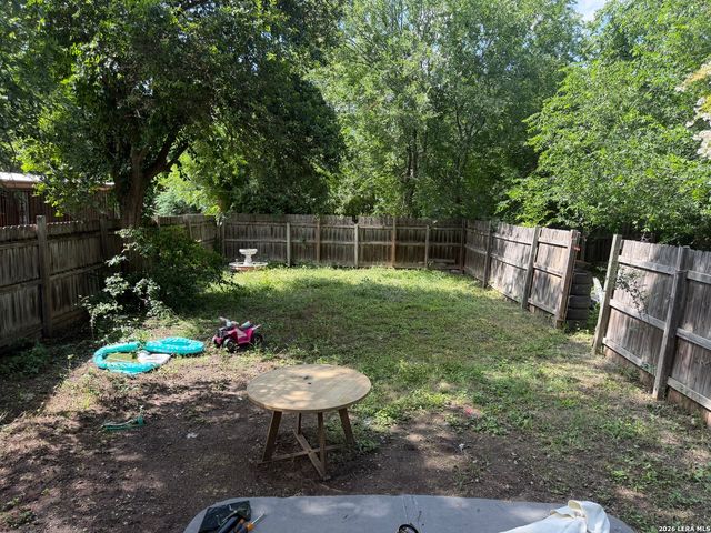 325 Sims, San Antonio, TX 78225