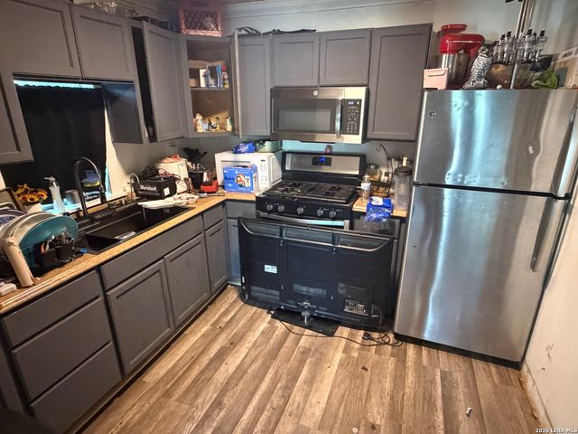 325 Sims, San Antonio, TX 78225