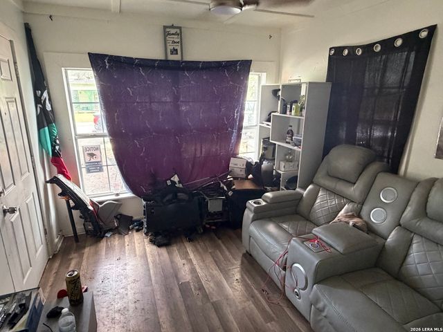 325 Sims, San Antonio, TX 78225