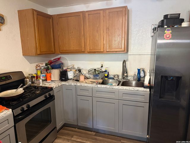 325 Sims, San Antonio, TX 78225