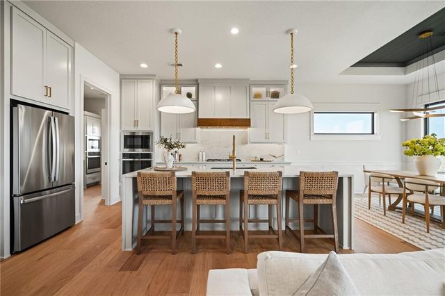 11239 S Sunray Drive, Olathe, KS 66061