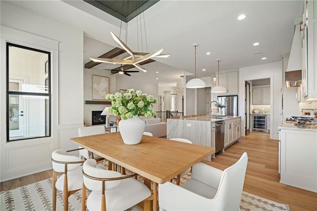 11239 S Sunray Drive, Olathe, KS 66061