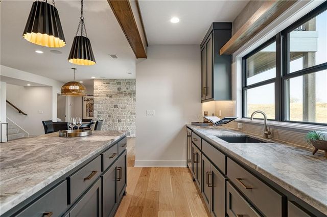 11239 S Sunray Drive, Olathe, KS 66061