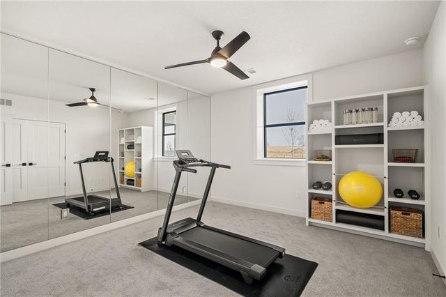 11239 S Sunray Drive, Olathe, KS 66061