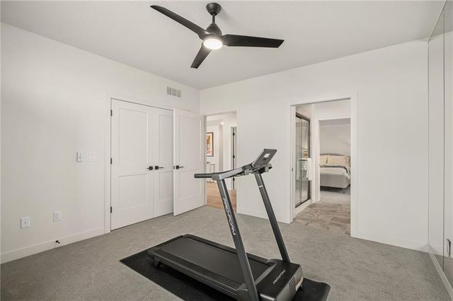 11239 S Sunray Drive, Olathe, KS 66061