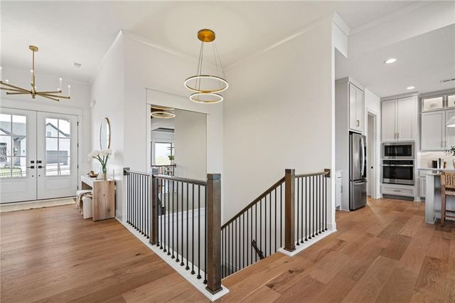 11239 S Sunray Drive, Olathe, KS 66061