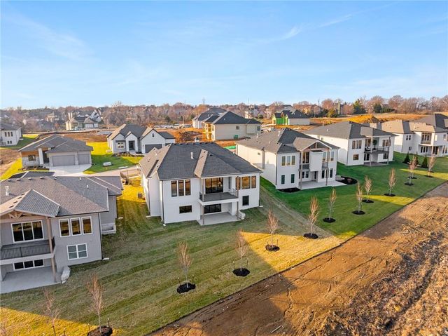 11239 S Sunray Drive, Olathe, KS 66061