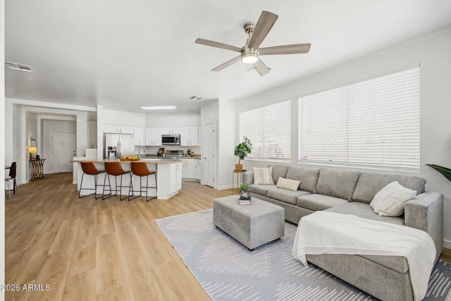 6817 S 40TH Lane, Phoenix, AZ 85041