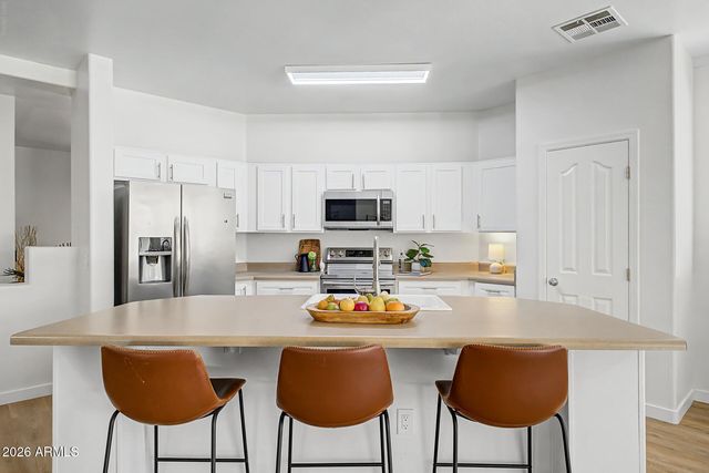 6817 S 40TH Lane, Phoenix, AZ 85041