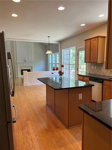 610 Cricklewood Drive, Suwanee, GA 30024