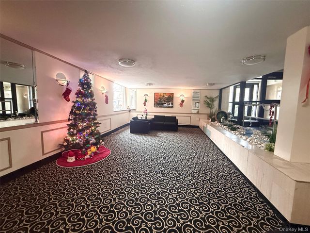 13825 31st Drive 2F, Flushing, NY 11354