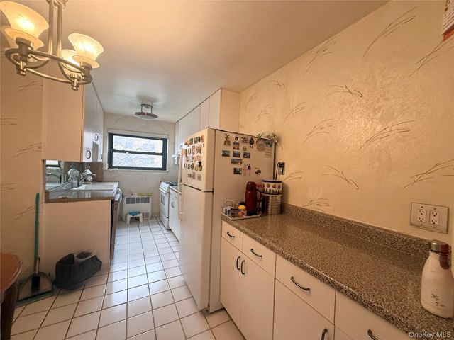 13825 31st Drive 2F, Flushing, NY 11354