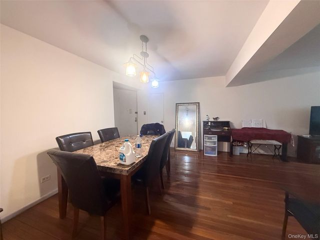 13825 31st Drive 2F, Flushing, NY 11354