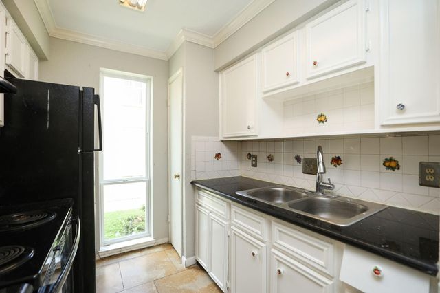 10211 Sugar Branch Drive 445, Houston, TX 77036