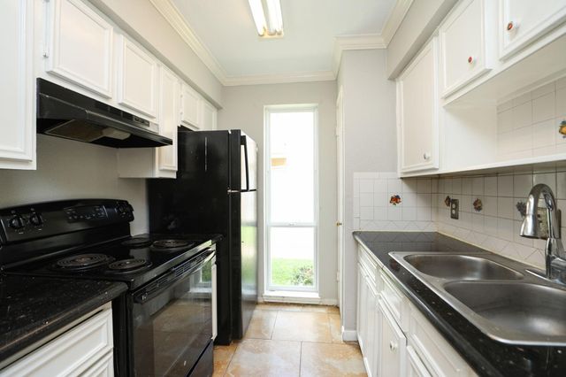 10211 Sugar Branch Drive 445, Houston, TX 77036