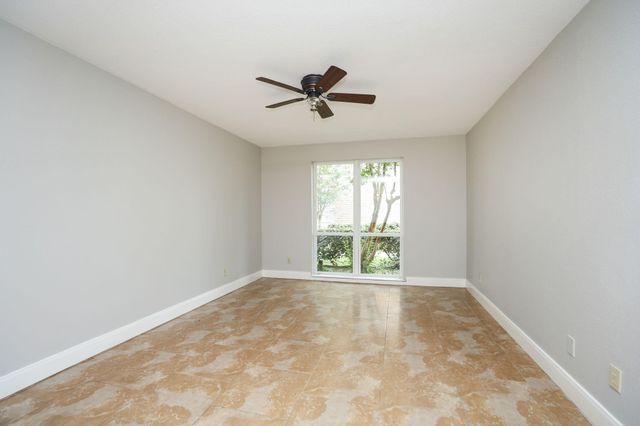 10211 Sugar Branch Drive 445, Houston, TX 77036