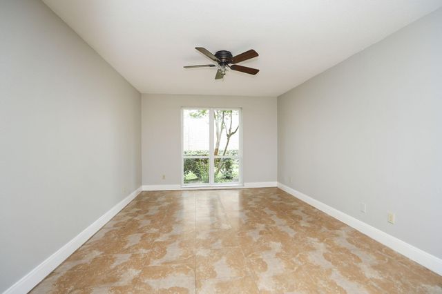 10211 Sugar Branch Drive 445, Houston, TX 77036