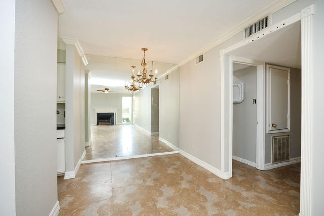 10211 Sugar Branch Drive 445, Houston, TX 77036