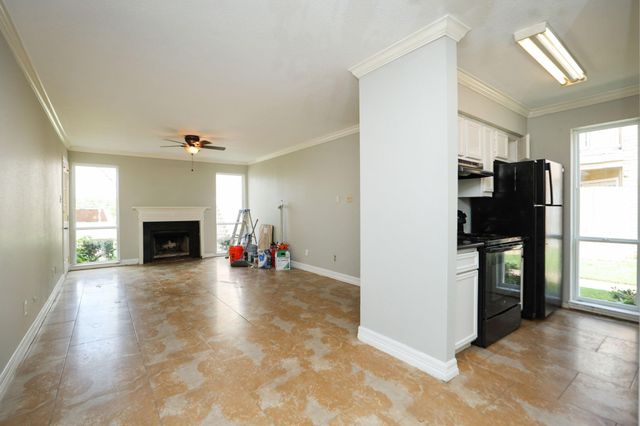 10211 Sugar Branch Drive 445, Houston, TX 77036