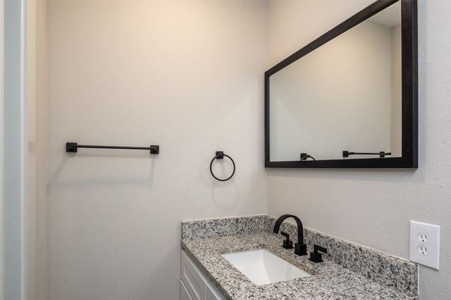 138 W Louisiana Avenue, Dallas, TX 75224