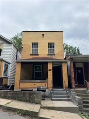 125 Frazier Ave, Stowe Twp, PA 15136