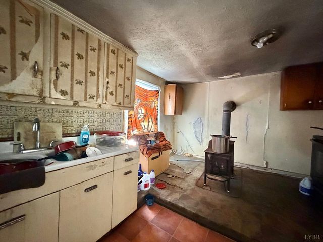 1034 Double Bridges Road, Spout Spring, VA 24593