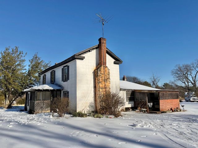 1034 Double Bridges Road, Spout Spring, VA 24593