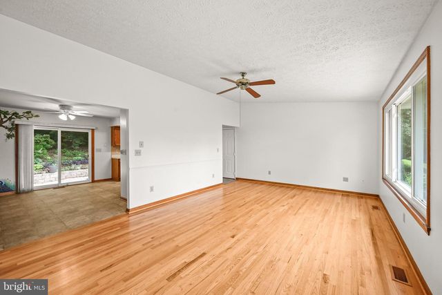 122 ELAINE AVE, Westminster, MD 21157