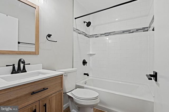 1118 SHANNON PL, Herndon, VA 20170