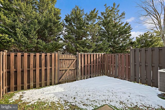 1118 SHANNON PL, Herndon, VA 20170