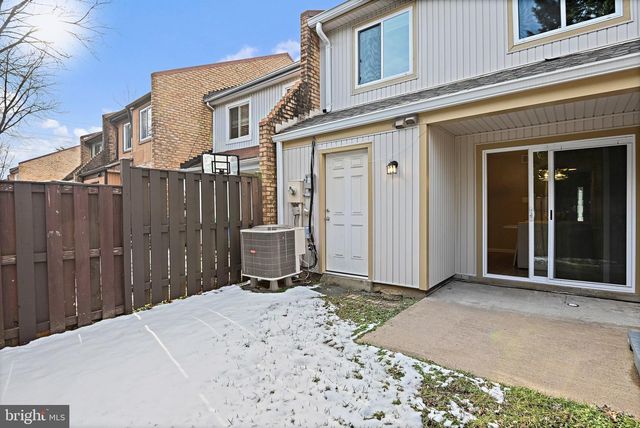 1118 SHANNON PL, Herndon, VA 20170