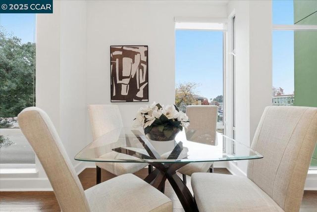 555 Ygnacio Valley Rd 204, Walnut Creek, CA 94596