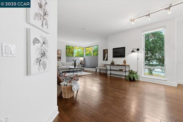 555 Ygnacio Valley Rd 204, Walnut Creek, CA 94596