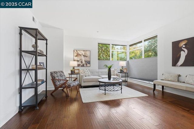 555 Ygnacio Valley Rd 204, Walnut Creek, CA 94596