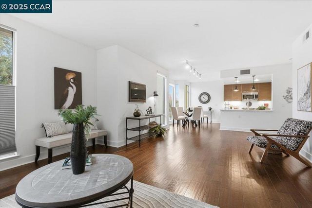 555 Ygnacio Valley Rd 204, Walnut Creek, CA 94596