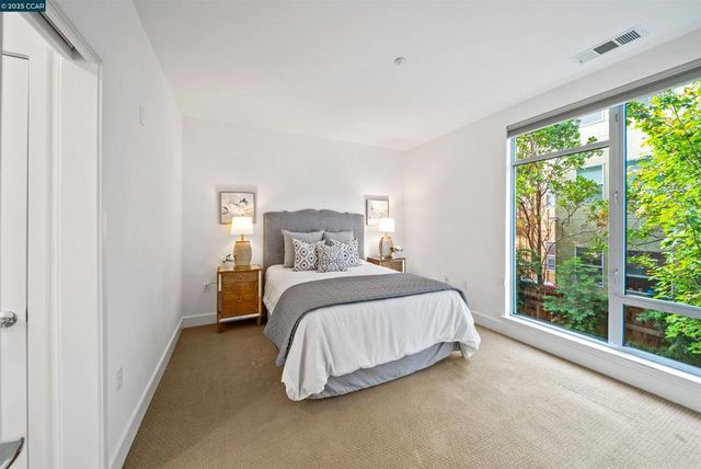 555 Ygnacio Valley Rd 204, Walnut Creek, CA 94596