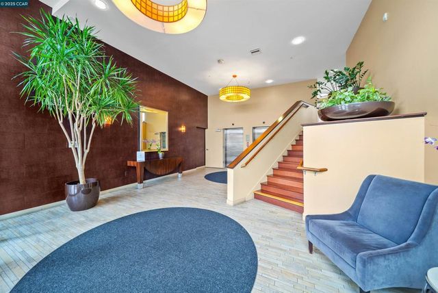 555 Ygnacio Valley Rd 204, Walnut Creek, CA 94596