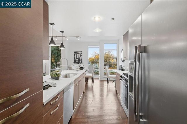 555 Ygnacio Valley Rd 204, Walnut Creek, CA 94596