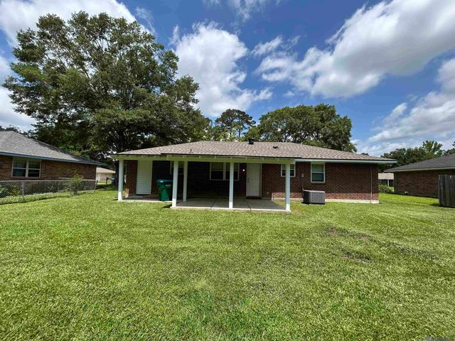 2080 Jerlyn Dr, Denham Springs, LA 70726